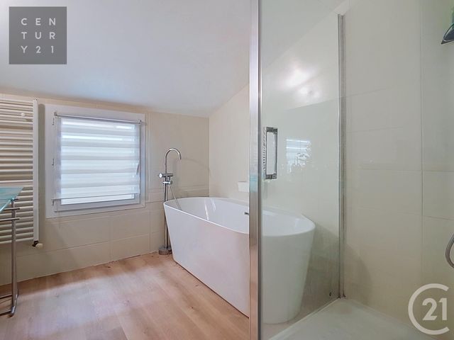Appartement Loft à vendre - 7 pièces - 149.19 m2 - ST ANDRE LES VERGERS - 10 - CHAMPAGNE-ARDENNE - Century 21 Lairé Immobilier