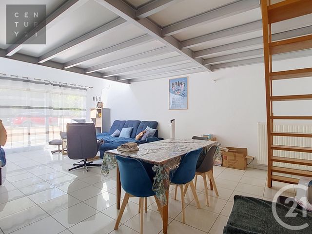 Appartement Loft à vendre - 7 pièces - 149.19 m2 - ST ANDRE LES VERGERS - 10 - CHAMPAGNE-ARDENNE - Century 21 Lairé Immobilier