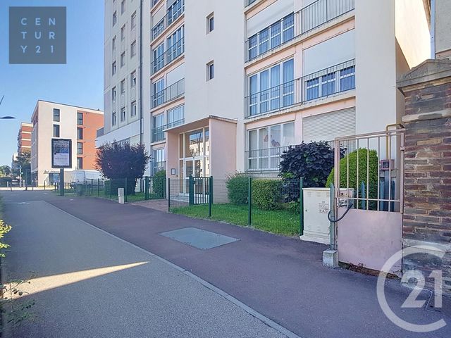 Appartement F4 à vendre - 4 pièces - 75.9 m2 - TROYES - 10 - CHAMPAGNE-ARDENNE - Century 21 Lairé Immobilier