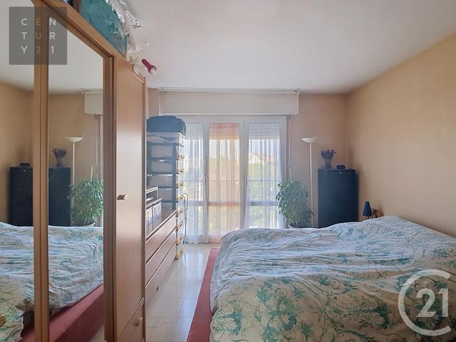 Appartement F4 à vendre - 4 pièces - 75.9 m2 - TROYES - 10 - CHAMPAGNE-ARDENNE - Century 21 Lairé Immobilier
