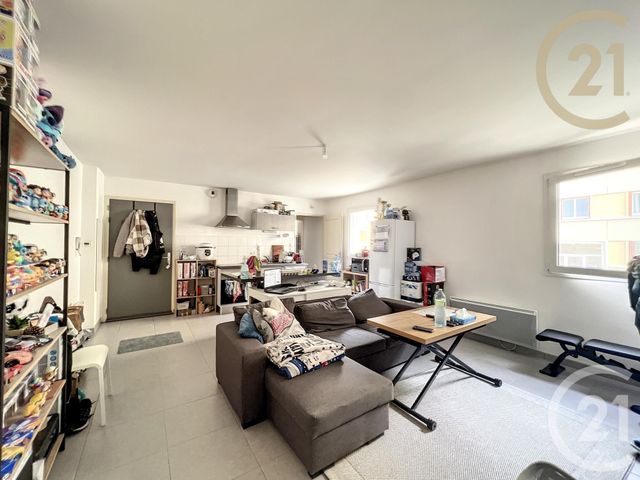 Appartement F2 à vendre - 2 pièces - 51.0 m2 - ST ANDRE LES VERGERS - 10 - CHAMPAGNE-ARDENNE - Century 21 Lairé Immobilier