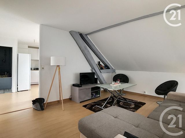 Afficher la photo en grand Appartement F2 à vendre - 2 pièces - 58.3 m2 - TROYES - 10 - CHAMPAGNE-ARDENNE - Century 21 Lairé Immobilier