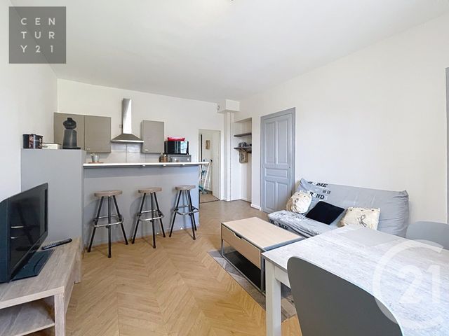 Appartement 2 à vendre - 2 pièces - 36.0 m2 - STE SAVINE - 10 - CHAMPAGNE-ARDENNE - Century 21 Lairé Immobilier