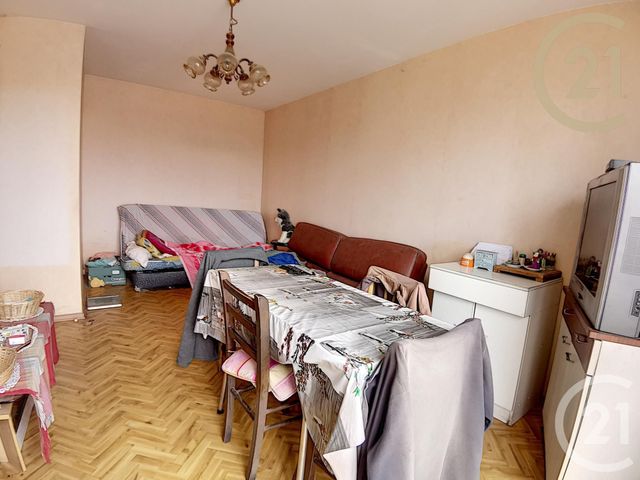 appartement à vendre - 2 pièces - 46.0 m2 - ST JULIEN LES VILLAS - 10 - CHAMPAGNE-ARDENNE - Century 21 Lairé Immobilier