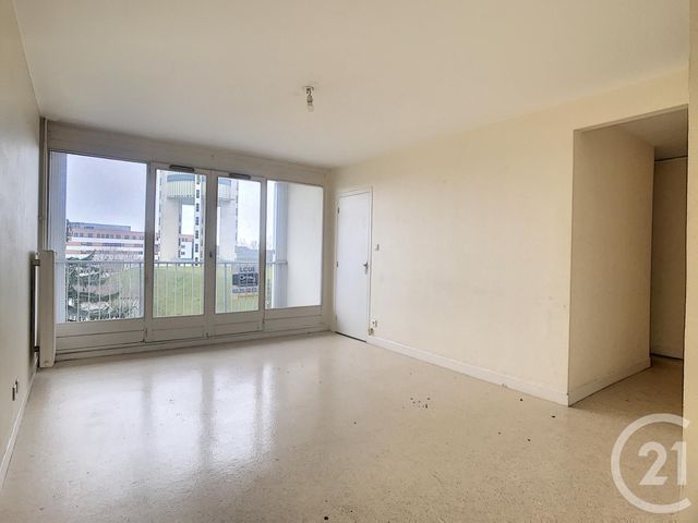 Appartement F2 à louer - 2 pièces - 45.0 m2 - TROYES - 10 - CHAMPAGNE-ARDENNE - Century 21 Lairé Immobilier