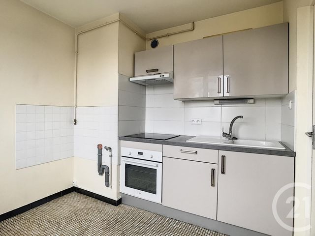 Appartement F2 à louer - 2 pièces - 45.0 m2 - TROYES - 10 - CHAMPAGNE-ARDENNE - Century 21 Lairé Immobilier