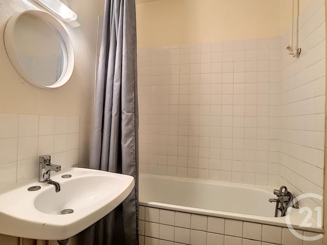 Appartement F2 à louer - 2 pièces - 45.0 m2 - TROYES - 10 - CHAMPAGNE-ARDENNE - Century 21 Lairé Immobilier