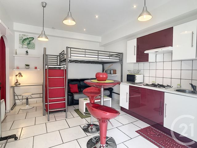 Studio à louer - 1 pièce - 25.0 m2 - TROYES - 10 - CHAMPAGNE-ARDENNE - Century 21 Lairé Immobilier