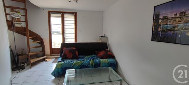 Afficher la photo en grand Appartement à vendre - 2 pièces - 31.63 m2 - TROYES - 10 - CHAMPAGNE-ARDENNE - Century 21 Lairé Immobilier