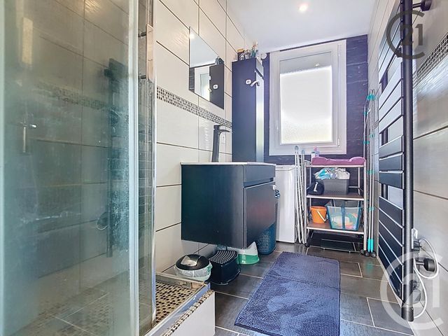 Afficher la photo en grand Appartement F4 à vendre - 4 pièces - 68.09 m2 - TROYES - 10 - CHAMPAGNE-ARDENNE - Century 21 Lairé Immobilier