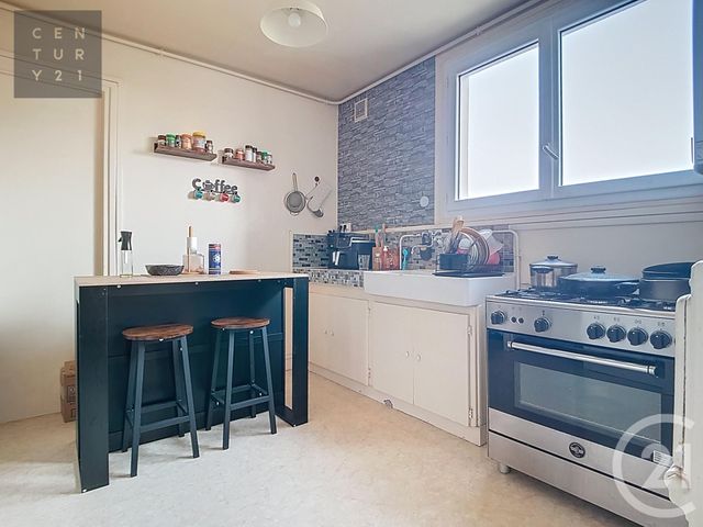 Appartement à vendre - 4 pièces - 72.0 m2 - TROYES - 10 - CHAMPAGNE-ARDENNE - Century 21 Lairé Immobilier