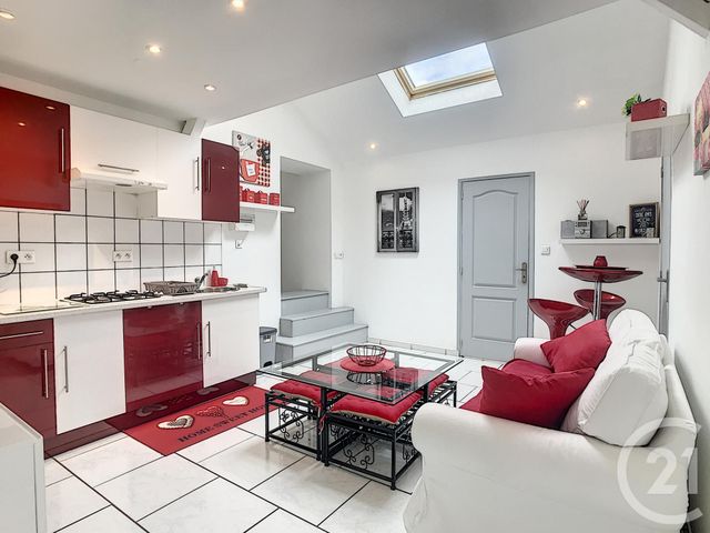 Studio à louer - 1 pièce - 29.0 m2 - TROYES - 10 - CHAMPAGNE-ARDENNE - Century 21 Lairé Immobilier
