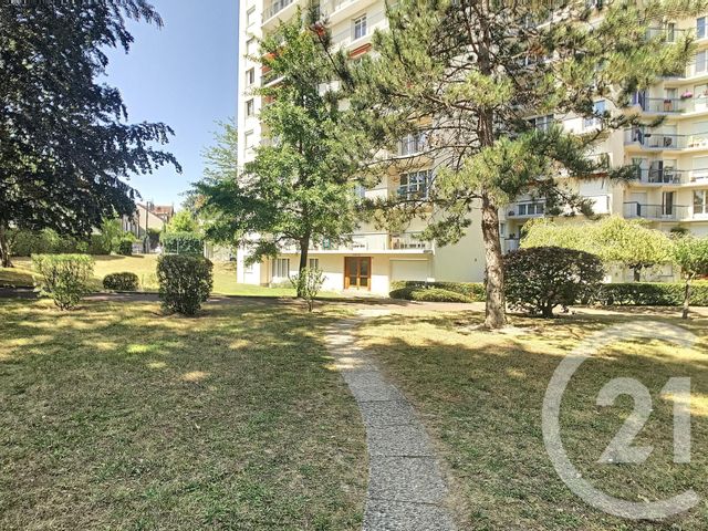 Appartement F2 à vendre - 2 pièces - 45.7 m2 - ST ANDRE LES VERGERS - 10 - CHAMPAGNE-ARDENNE - Century 21 Lairé Immobilier