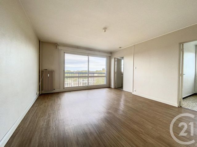 Appartement F2 à louer - 2 pièces - 45.1 m2 - TROYES - 10 - CHAMPAGNE-ARDENNE - Century 21 Lairé Immobilier