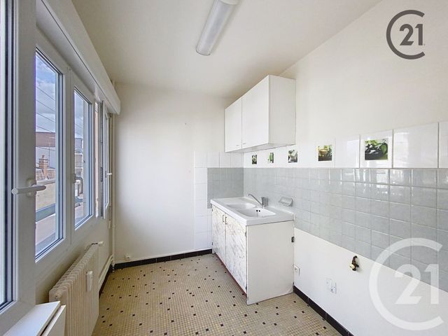 Appartement F1 à vendre - 1 pièce - 26.0 m2 - TROYES - 10 - CHAMPAGNE-ARDENNE - Century 21 Lairé Immobilier