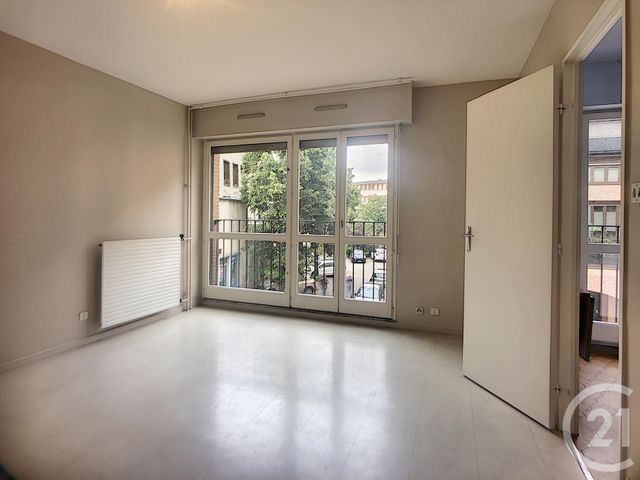 Appartement F1 à louer - 1 pièce - 30.0 m2 - TROYES - 10 - CHAMPAGNE-ARDENNE - Century 21 Lairé Immobilier