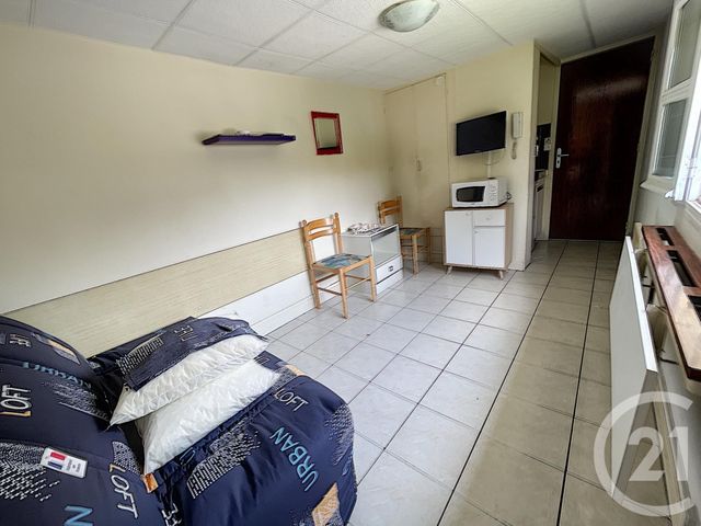 Appartement F1 à louer - 1 pièce - 18.0 m2 - TROYES - 10 - CHAMPAGNE-ARDENNE - Century 21 Lairé Immobilier