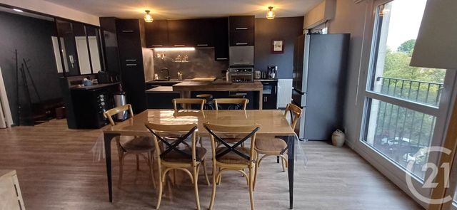 Appartement F5 à vendre - 5 pièces - 98.0 m2 - TROYES - 10 - CHAMPAGNE-ARDENNE - Century 21 Lairé Immobilier