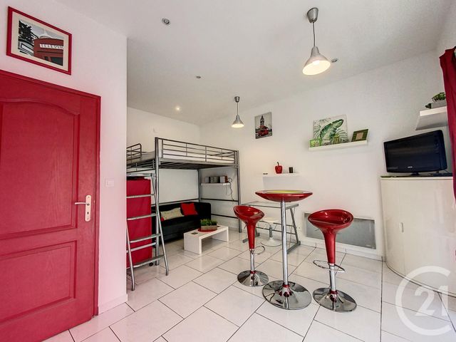 Appartement F1 à louer - 1 pièce - 21.0 m2 - TROYES - 10 - CHAMPAGNE-ARDENNE - Century 21 Lairé Immobilier