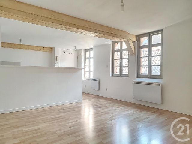 Appartement T2 à louer - 2 pièces - 56.0 m2 - TROYES - 10 - CHAMPAGNE-ARDENNE - Century 21 Lairé Immobilier