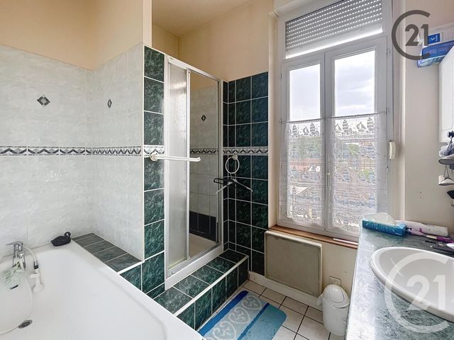 Appartement F6 à vendre - 5 pièces - 95.41 m2 - TROYES - 10 - CHAMPAGNE-ARDENNE - Century 21 Lairé Immobilier