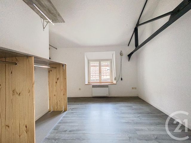 Afficher la photo en grand Appartement Loft à vendre - 4 pièces - 104.5 m2 - TROYES - 10 - CHAMPAGNE-ARDENNE - Century 21 Lairé Immobilier