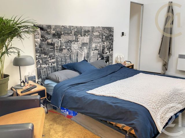 Afficher la photo en grand Appartement Loft à vendre - 4 pièces - 104.5 m2 - TROYES - 10 - CHAMPAGNE-ARDENNE - Century 21 Lairé Immobilier