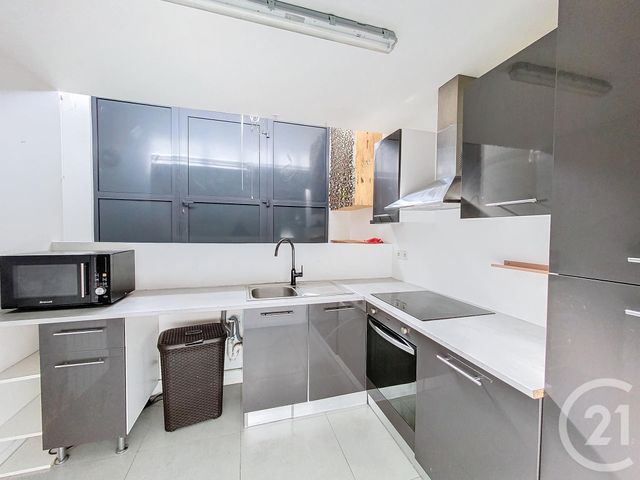 Afficher la photo en grand Appartement Loft à vendre - 4 pièces - 104.5 m2 - TROYES - 10 - CHAMPAGNE-ARDENNE - Century 21 Lairé Immobilier