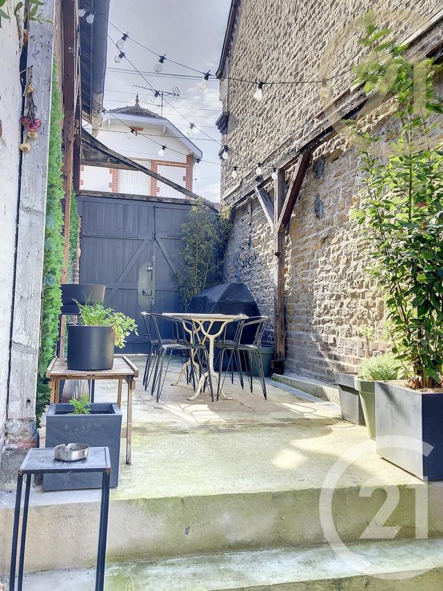 Afficher la photo en grand Appartement Loft à vendre - 4 pièces - 104.5 m2 - TROYES - 10 - CHAMPAGNE-ARDENNE - Century 21 Lairé Immobilier