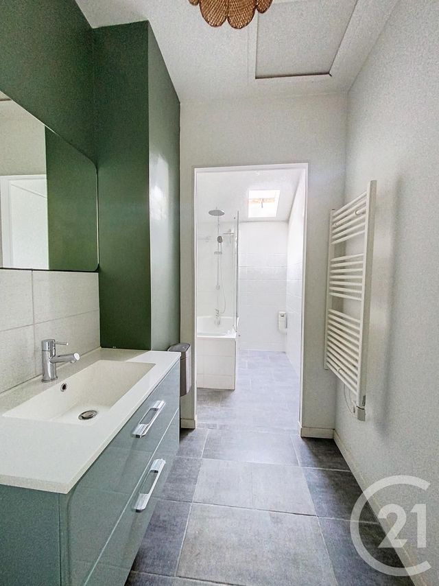 Afficher la photo en grand Appartement Loft à vendre - 4 pièces - 104.5 m2 - TROYES - 10 - CHAMPAGNE-ARDENNE - Century 21 Lairé Immobilier