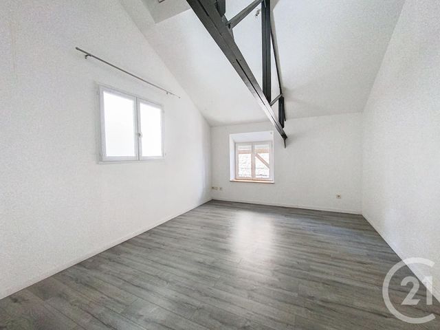 Afficher la photo en grand Appartement Loft à vendre - 4 pièces - 104.5 m2 - TROYES - 10 - CHAMPAGNE-ARDENNE - Century 21 Lairé Immobilier