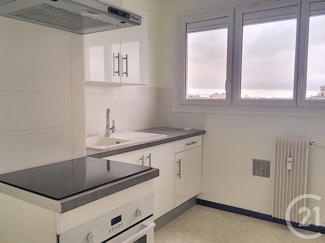 Appartement F2 à louer - 2 pièces - 43.0 m2 - TROYES - 10 - CHAMPAGNE-ARDENNE - Century 21 Lairé Immobilier