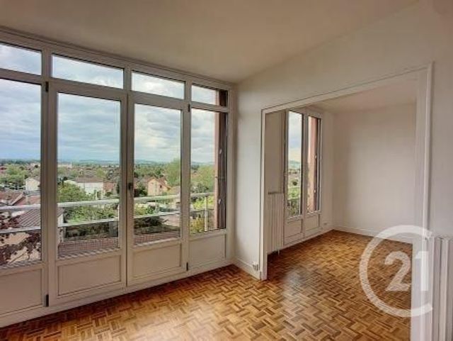 Appartement F4 à louer - 4 pièces - 55.9 m2 - TROYES - 10 - CHAMPAGNE-ARDENNE - Century 21 Lairé Immobilier