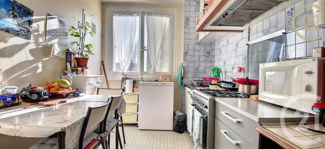 Appartement F4 à vendre - 4 pièces - 70.14 m2 - TROYES - 10 - CHAMPAGNE-ARDENNE - Century 21 Lairé Immobilier