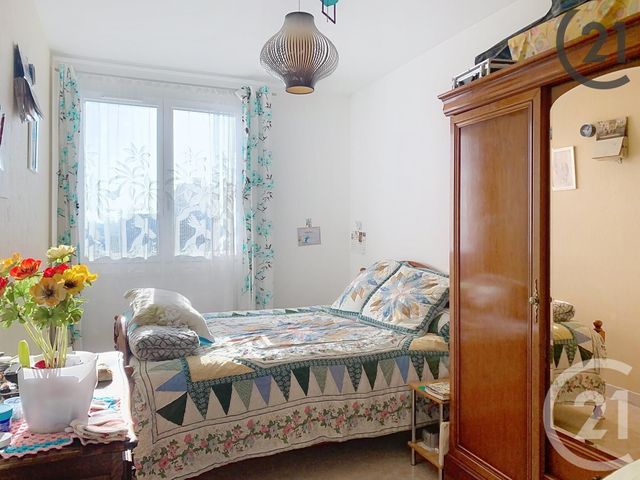 Appartement F4 à vendre - 4 pièces - 70.14 m2 - TROYES - 10 - CHAMPAGNE-ARDENNE - Century 21 Lairé Immobilier