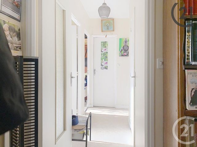 Appartement F4 à vendre - 4 pièces - 70.14 m2 - TROYES - 10 - CHAMPAGNE-ARDENNE - Century 21 Lairé Immobilier