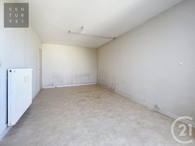 Appartement F1 à vendre - 1 pièce - 30.15 m2 - TROYES - 10 - CHAMPAGNE-ARDENNE - Century 21 Lairé Immobilier