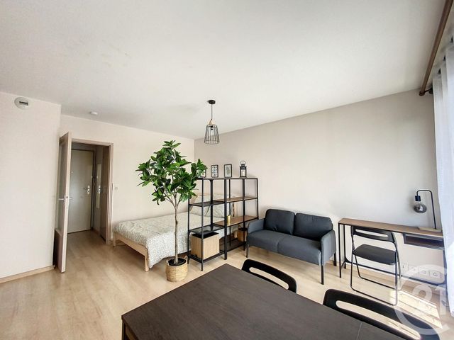 Studio à louer - 1 pièce - 26.7 m2 - TROYES - 10 - CHAMPAGNE-ARDENNE - Century 21 Lairé Immobilier