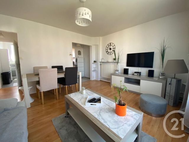 Appartement F3 à louer - 3 pièces - 54.0 m2 - LA CHAPELLE ST LUC - 10 - CHAMPAGNE-ARDENNE - Century 21 Lairé Immobilier
