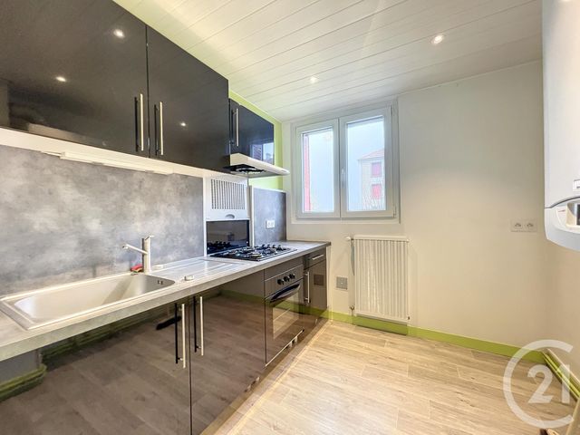 Appartement F3 à louer - 3 pièces - 55.0 m2 - LA CHAPELLE ST LUC - 10 - CHAMPAGNE-ARDENNE - Century 21 Lairé Immobilier
