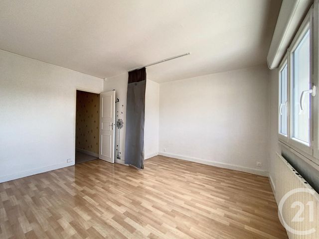Appartement F1 à louer - 1 pièce - 37.0 m2 - ST ANDRE LES VERGERS - 10 - CHAMPAGNE-ARDENNE - Century 21 Lairé Immobilier