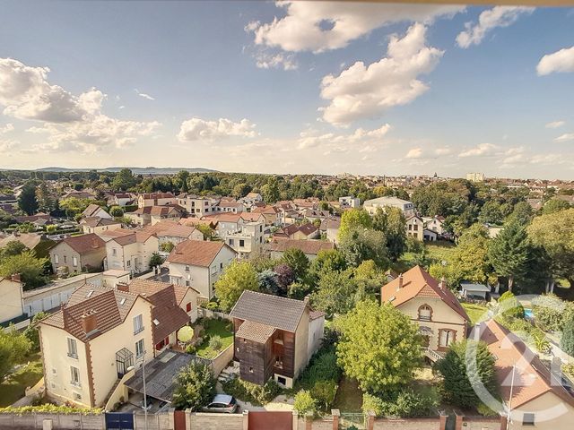 appartement à vendre - 3 pièces - 62.33 m2 - ST ANDRE LES VERGERS - 10 - CHAMPAGNE-ARDENNE - Century 21 Lairé Immobilier