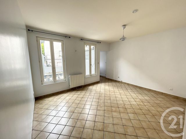 Appartement F1 à louer - 1 pièce - 26.0 m2 - TROYES - 10 - CHAMPAGNE-ARDENNE - Century 21 Lairé Immobilier