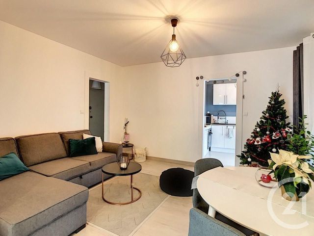 Appartement à vendre - 3 pièces - 55.83 m2 - TROYES - 10 - CHAMPAGNE-ARDENNE - Century 21 Lairé Immobilier