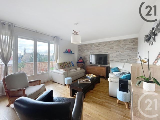 Appartement F5 à vendre - 5 pièces - 96.0 m2 - ST ANDRE LES VERGERS - 10 - CHAMPAGNE-ARDENNE - Century 21 Lairé Immobilier