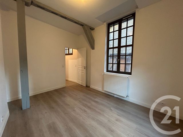 Appartement T2 à louer - 2 pièces - 34.0 m2 - TROYES - 10 - CHAMPAGNE-ARDENNE - Century 21 Lairé Immobilier