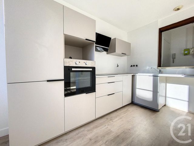 Appartement F2 à louer STE SAVINE