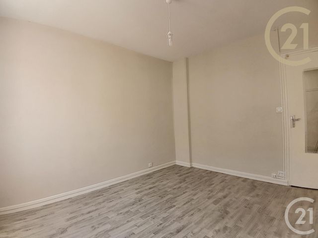 Afficher la photo en grand Appartement F3 à vendre - 4 pièces - 67.0 m2 - TROYES - 10 - CHAMPAGNE-ARDENNE - Century 21 Lairé Immobilier