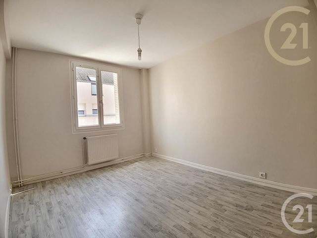 Afficher la photo en grand Appartement F3 à vendre - 4 pièces - 67.0 m2 - TROYES - 10 - CHAMPAGNE-ARDENNE - Century 21 Lairé Immobilier