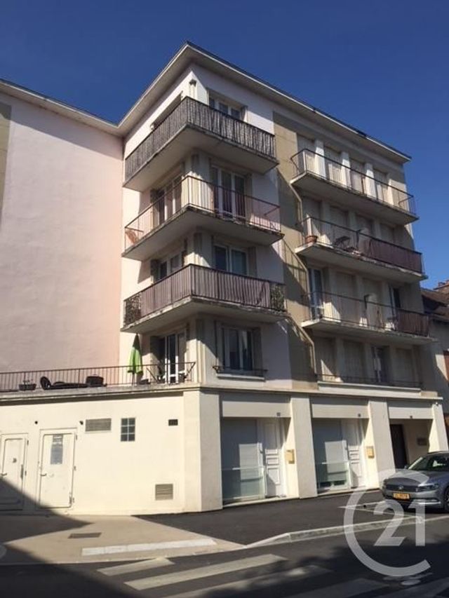 Afficher la photo en grand Appartement F3 à vendre - 4 pièces - 67.0 m2 - TROYES - 10 - CHAMPAGNE-ARDENNE - Century 21 Lairé Immobilier